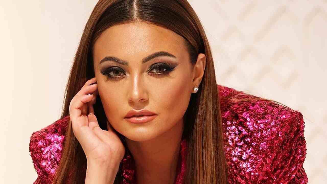 This is how Bushra responded to the news of her divorce